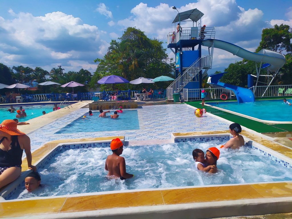 Jacuzzi , Hidromasaje en El Caney